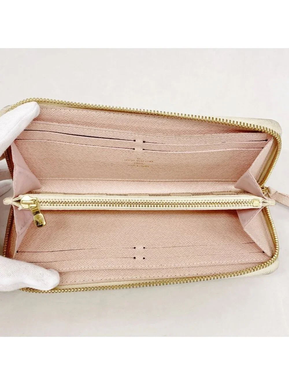 Louis Vuitton Wallet Damier Azur Portefeuille Clemence White Rose Ballerine